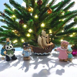 Peter Pan Hallmark Merry Miniatures Keepsake Figurines - 1997